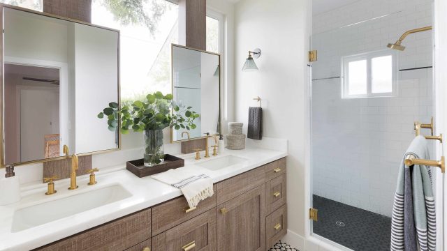 Unlocking the Secrets: How to Create Your Own Miracle Cleaning Spray