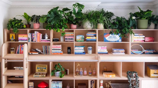 Revolutionizing Shelf Decor: The Timeless Triangle Method
