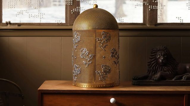 Unexpected Elegance: The Rise of Chainmail Decor in 2023