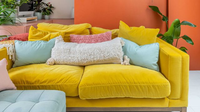 Maximizing Small Spaces: Smart Tips for Cozy Living