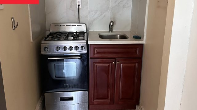 Transform Your Small Kitchen with Color: Tips for a Cozy Atmosphere