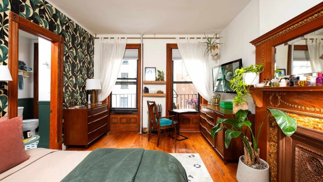 Reviving Vintage Charm: A Brooklyn Apartment's Timeless Transformation