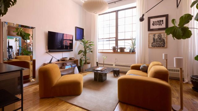 Embrace Autumn: Cozy Home Decor Ideas for Seasonal Transition