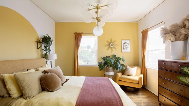 Mastering Pillow Management: Smart Solutions for Bedroom Clutter
