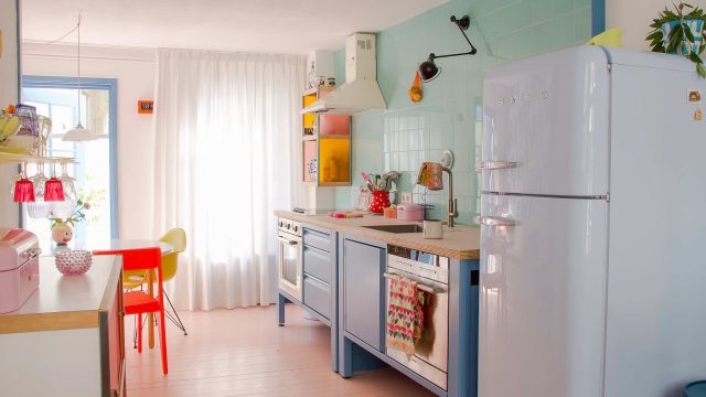 Reviving the Nostalgia of 90s Kitchen Tech Trends Today
