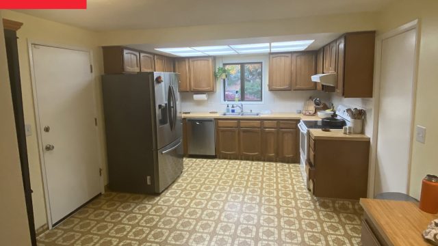 Transforming a Dated Kitchen: A Stunning Modern Makeover