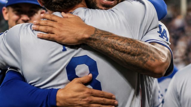 Anthony Banda Celebrates Emotional Reunion with Dodgers in Minnesota | auto roulette online, suara k
